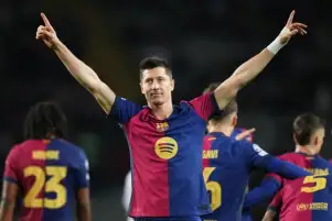ليفاندوفسكي يقود هجوم برشلونة في التشكيل المتوقع أمام سيلتا فيجو