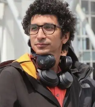 المخرج كريم الشناوي يدعم مهرجان الإسكندرية للفيلم القصير لإنقاذه من أزمته