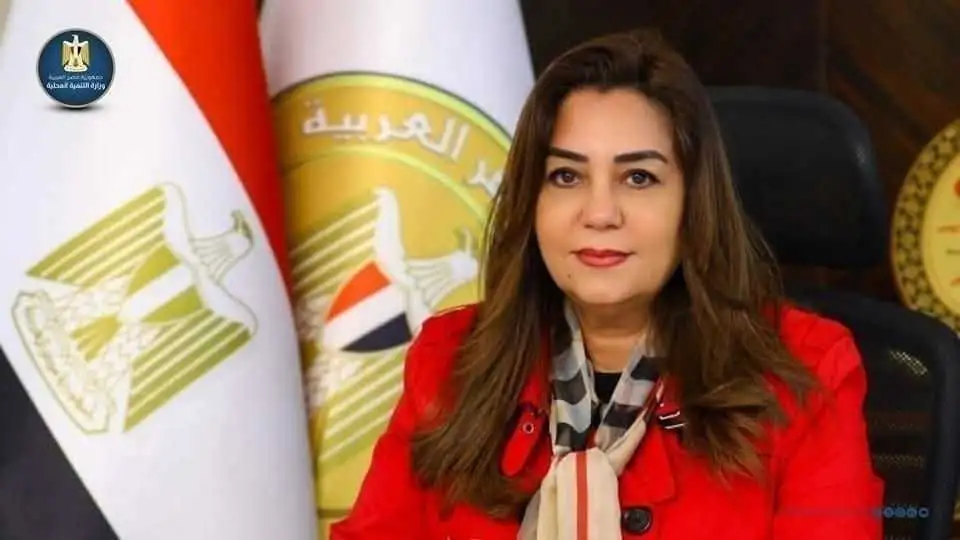 وزيرة التنمية المحلية تعلن بدء تطبيق المواعيد الصيفية لفتح وغلق المحال العامة اعتبارا من غد الجمعة