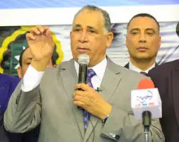 نقيب المحامين يترأس جلسة حلف اليمين القانونية.. ويؤكد: زيادة أي رسوم في المحاكم بقانون وليس عن طريق الأهواء