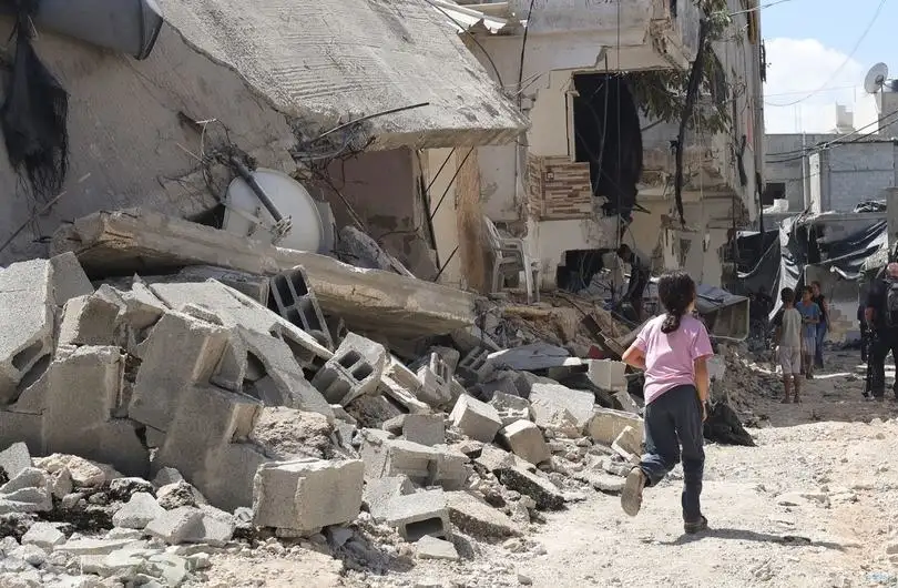 جيش الاحتلال الإسرائيلي يشرع بهدم منازل في مخيم نور شمس شمال الضفة الغربية