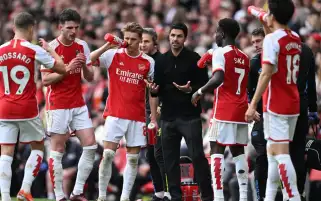أرتيتا يعلن تشكيل أرسنال لمواجهة باريس في دوري الأبطال
