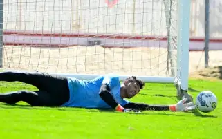 طبيب الزمالك يتابع حالة صبحي بعد مشاركته في التدريبات