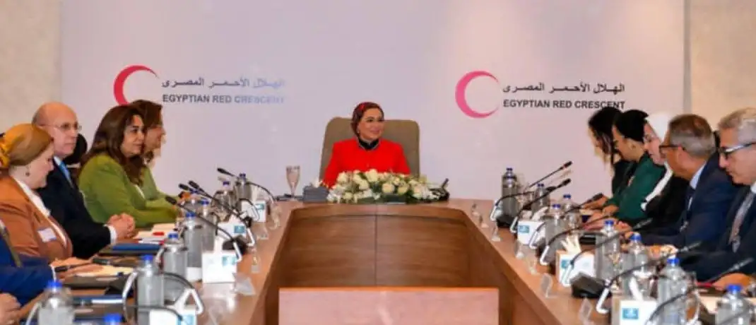 انتصار السيسي: فخورة برئاستي الشرفية للهلال الأحمر ونسعى لخدمة أكبر عدد من المستفيدين
