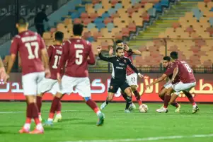 الأهلي ضيفاً على سيراميكا لتعزيز صدارة الدوري