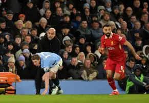 محمد صلاح يغازل دي بروين: لدينا مكان له في ليفربول