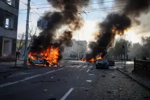 أعلنت أوكرانيا اليوم الاثنين أنها تعرضت الليلة الماضية لهجوم روسي بعدد غير مسبوق من المسيرات.