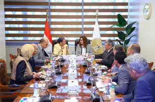 التنمية المحلية والبيئة تتابعان عمل منظومة المخلفات الصلبة بالمحافظات ومشروع تطهير مصرف كيتشنر