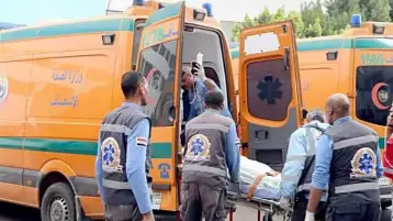 إصابة شخصين في حادث تصادم سيارة ملاكي بعمود إنارة بالفيوم