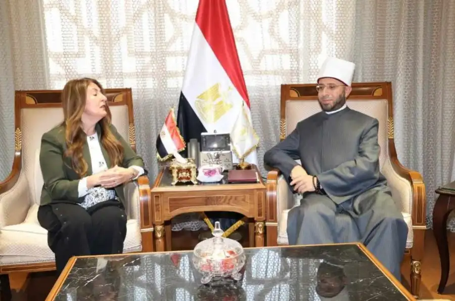 وزير الأوقاف وسفيرة أمريكا بمصر يبحثان التعاون المشترك
