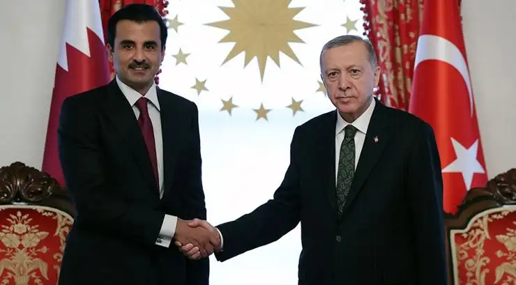 الرئيس التركي وأمير قطر يبحثان هاتفيا الصراع بين إسرائيل وإيران