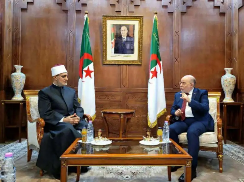 المفتي يلتقي وزير الشئون الدينية الجزائري لتعزيز التعاون في مواجهة التطرف