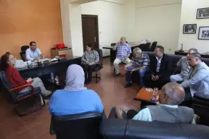 لبحث آليات تطوير العمل. .رئيس القومي للسينما يلتقي العاملين ويجتمع بمديري الإدارات