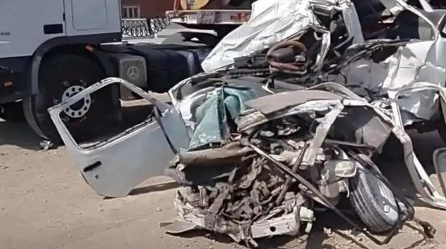 والد مصابة وخال 3 ضحايا بحادث المنوفية يطالب بنقل الفتيات المصابات لعناية مجهزة