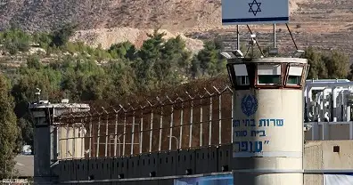 وفاة معتقل فلسطيني في سجن إسرائيلي بعد نقله للمستشفى