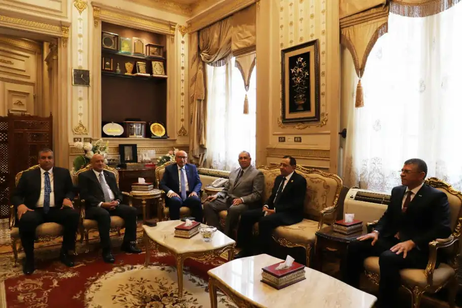 للتهنئة بالمنصب .. رئيس مجلس القضاء الأعلى يستقبل نقيب المحامين في دار القضاء العالي