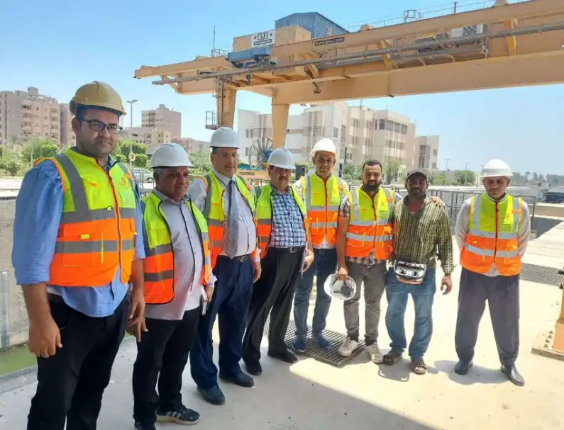 رئيس وقيادات المحطات المائية بالكهرباء يتابعون سير العمل بمحطة توليد أسيوط الجديدة