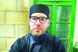 مدير الحرم الإبراهيمى: لم نتلقَ إخطارًا رسميًا بسحب صلاحياتنا.. والاحتلال يضيق الخناق علينا