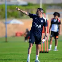 فيريرا يعقد جلسة مع لاعبي الزمالك قبل انطلاق المران