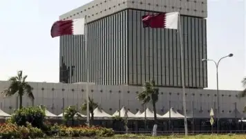 البنوك الخليجية تواكب سياسة الفيدرالي وتثبت أسعار الفائدة