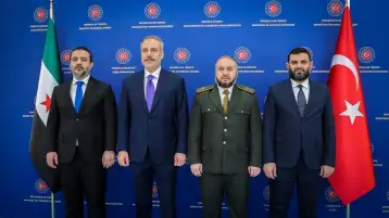 وزير الدفاع التركي يلتقي وزيري الدفاع والخارجية السوريين