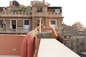 الجمعة والسبت.. طقوس السطوح عرض مسرحي ضمن الدورة 13 لمهرجان دي - كاف