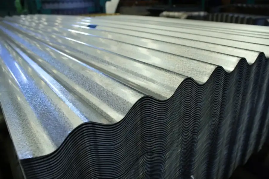مستثمرو الصناعات الهندسية يتقدمون بدراسة للحكومة حول رسوم الإغراق على واردات الصاج