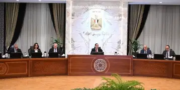 رئيس الوزراء يُتابع جهود تنفيذ الإجراءات الخاصة بخفض الانبعاثات والتحول الأخضر المُستدام