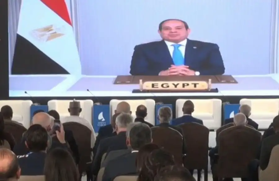 الرئيس السيسي: منتدى أسوان يتناول موضوعات الاستثمار في البنية التحتية والممرات الاستراتيجية