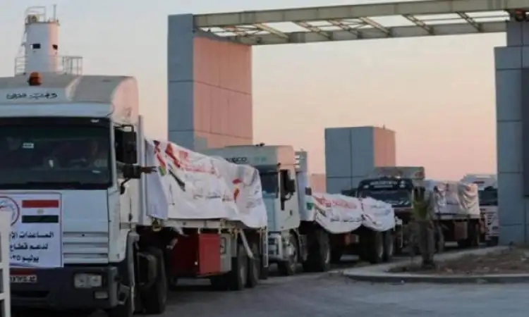 دخول شاحنات من قافلة دعم غزة للتحالف الوطني للعمل الأهلي عبر معبر رفح البري