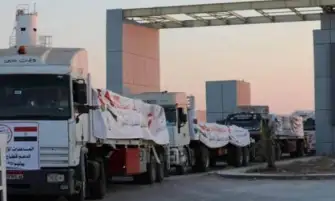 دخول شاحنات من قافلة دعم غزة للتحالف الوطني للعمل الأهلي عبر معبر رفح البري