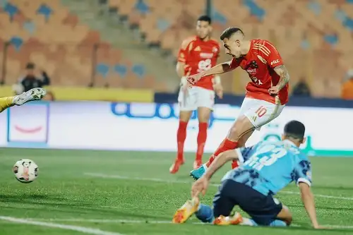الأهلي يطالب الكاف بعدم إيقاف جراديشار