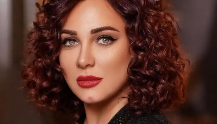 سلاف فواخرجي ترد على منتقدي حبّها لمصر: الطبلة دي؟ لا ده قلبي