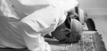 بعد تأخير الساعة 60 دقيقة.. مواعيد الصلاة بالتوقيت الشتوي بدءا من الغد