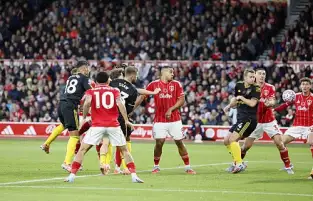 انتصارات مانشستر يونايتد تتوقف بتعادل مع نوتينجهام في الدوري الإنجليزي