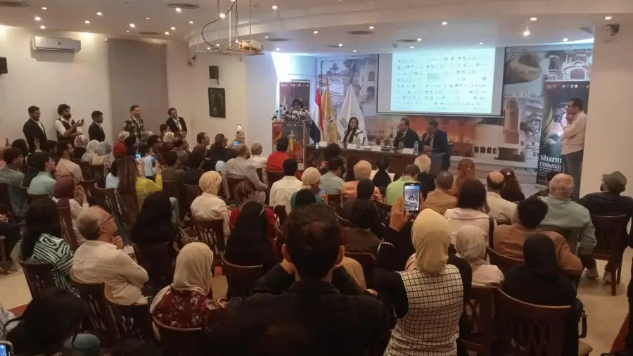 عمرو عبد العزيز رئيس لجنة تحكيم مسابقة مسرح الشارع والفضاءات غير التقليدية بمهرجان شرم الشيخ للمسرح الشبابي