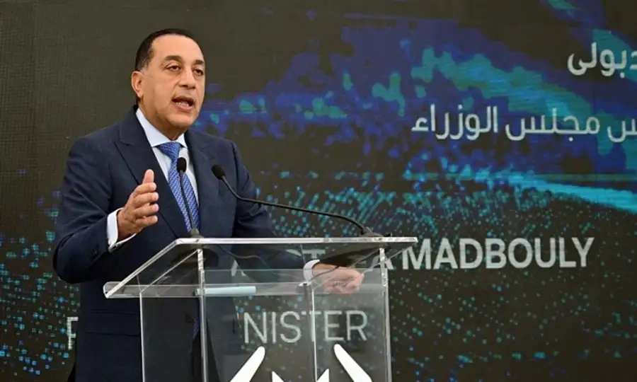 رئيس الوزراء: الحكومة شجعت الشركات الوطنية والعالمية العملاقة للاستثمار في قطاع السيارات