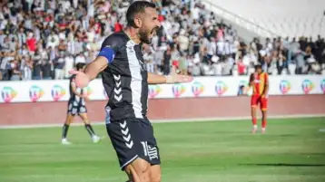 بمشاركة معلول.. الصفاقسي يقفز للمربع الذهبي في الدوري التونسي