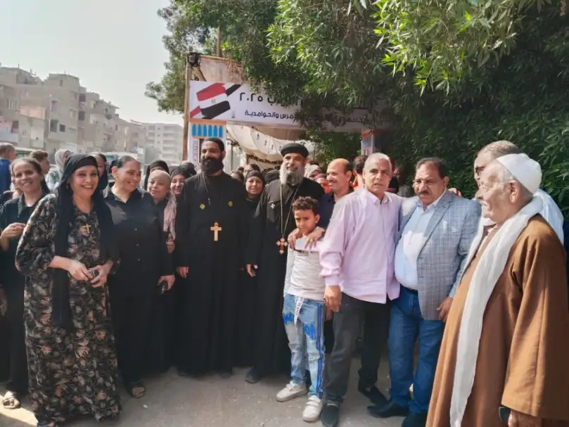 روح واحدة وطن واحد.. مظاهر للوحدة الوطنية بين أهالي أبو النمرس بالانتخابات