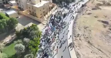 مسيرات حاشدة بالسادس من أكتوبر اليوم الثانى للتصويت بانتخابات النواب