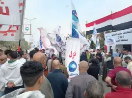 إقبال كثيف من الناخبين في لجنة مدرسة الصفا والمروة الإعدادية بالهرم في انتخابات النواب 2025