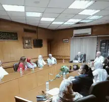 البيئة توجه فريق مشروع إدارة تلوث الهواء وتغير المناخ بالقاهرة الكبرى بمتابعة توريد 100 أتوبيس كهربائي