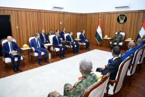 وزير الخارجية يؤكد دعم مصر الكامل قيادة وشعبا للسودان