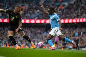 دوكو يخطف جائزة أفضل لاعب في الجولة 11 من الدوري الإنجليزي