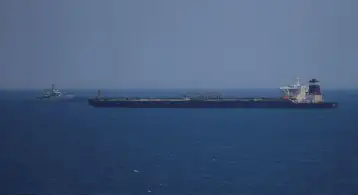 إيران.. الحرس الثوري يحتجز ناقلة تحمل مواد بتروكيماوية بمياه الخليج