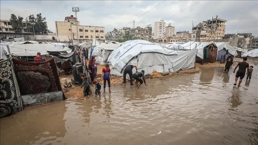 الرئاسة الفلسطينية تدعو للضغط على إسرائيل لإدخال البيوت الجاهزة والخيام لغزة