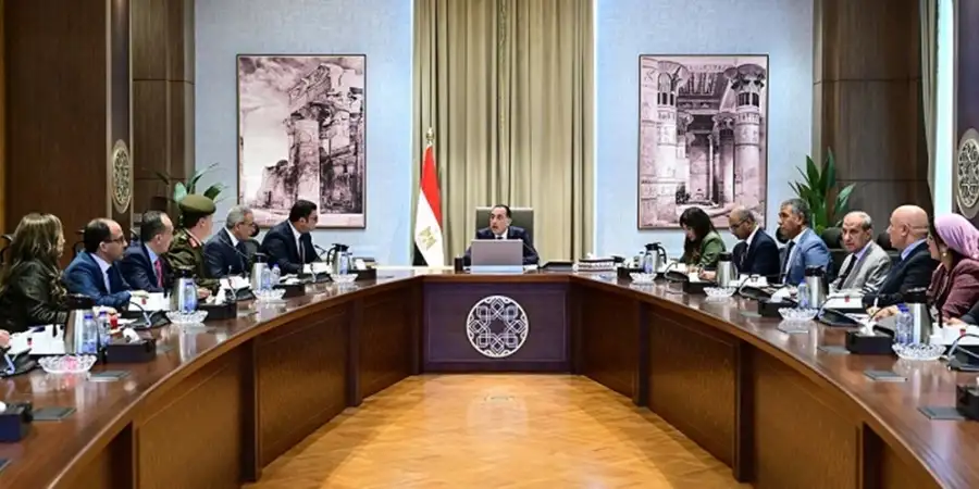رئيس الوزراء يستعرض الموقف التنفيذي والمالي للمبادرة الرئاسية حياة كريمة