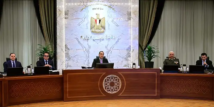تطل على الأهرامات.. رئيس الحكومة يكشف تفاصيل المدينة الإعلامية المزمع إنشائها في مصر