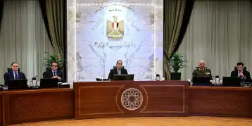 تطل على الأهرامات.. رئيس الحكومة يكشف تفاصيل المدينة الإعلامية المزمع إنشائها في مصر