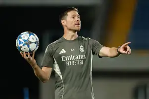 ريال مدريد يدعم ألونسو في مواجهة الثورة الصامتة